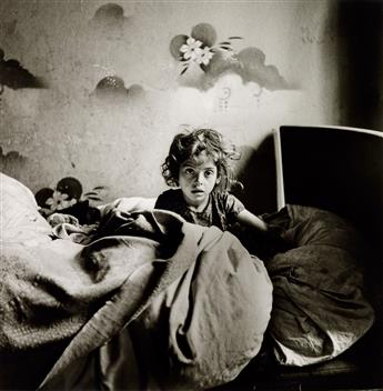 VISHNIAC, ROMAN (1897-1990) Portfolio titled The Vanished World.